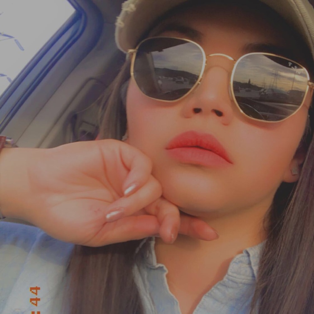 Meet your Posher, Krysten